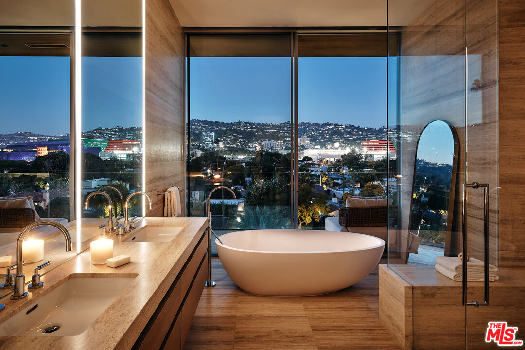 MLS #25504371 image #2