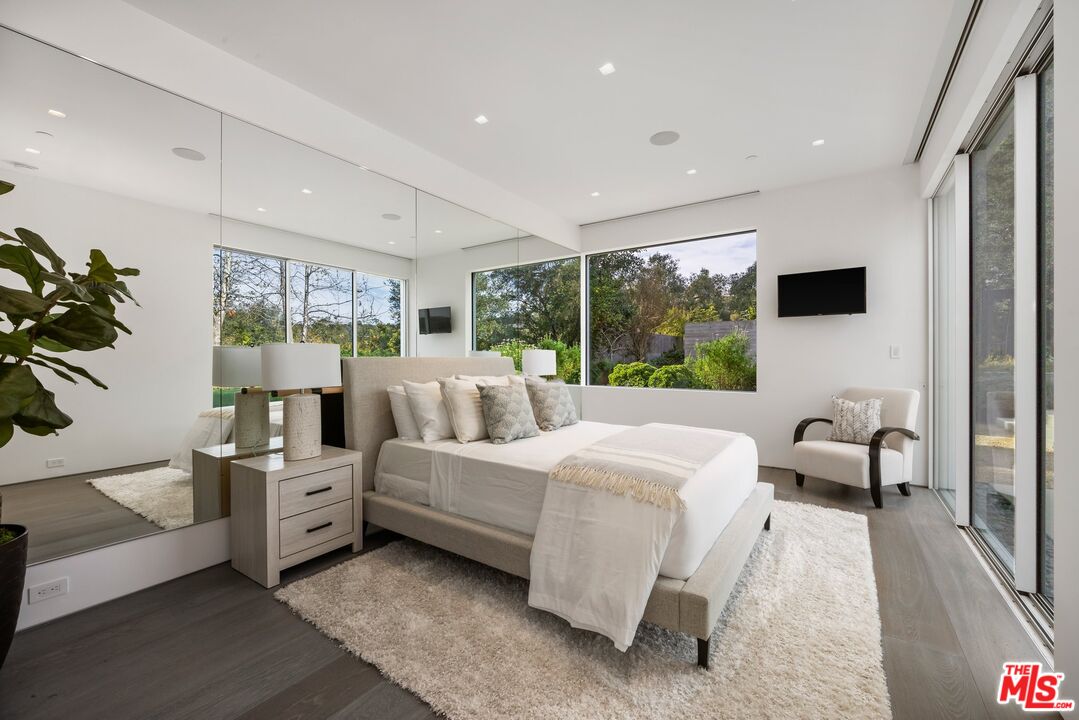 MLS #25504377 image #16