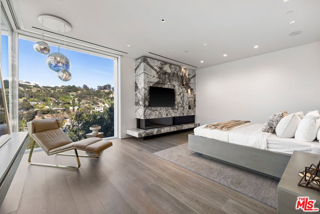 MLS #25504377 image #20