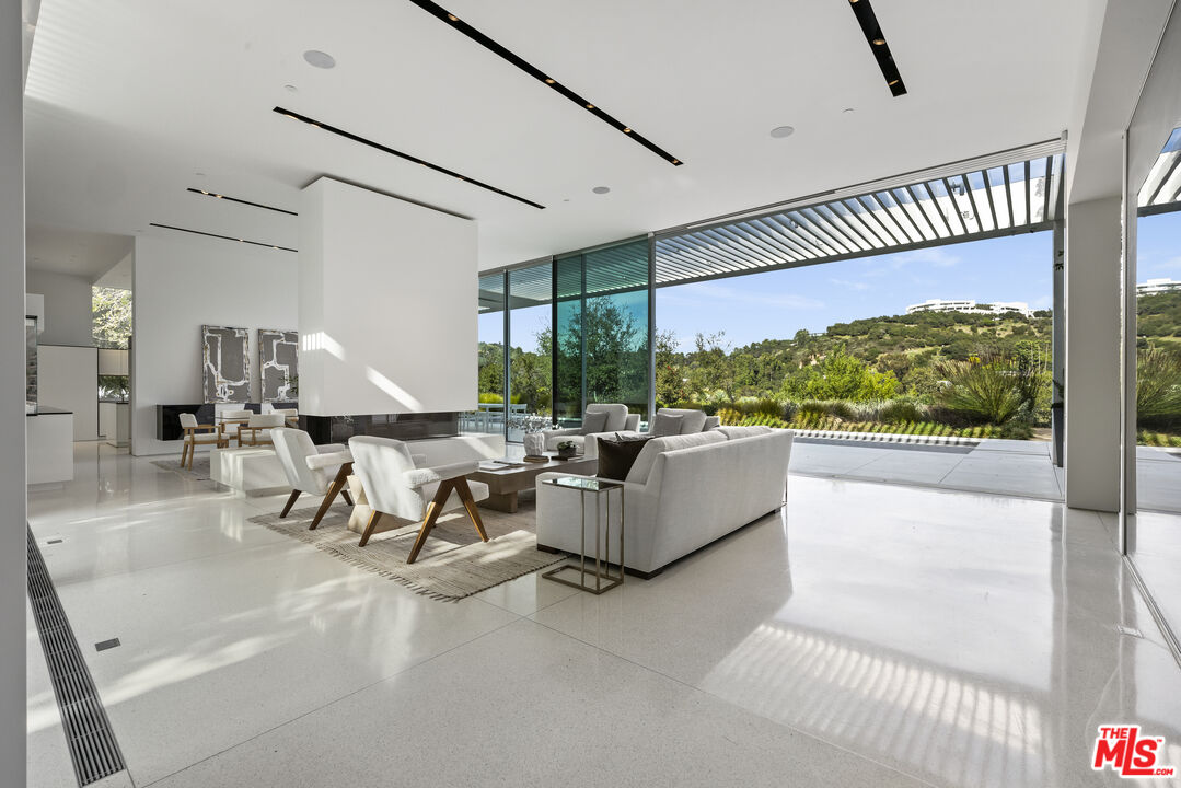 MLS #25504377 image #5