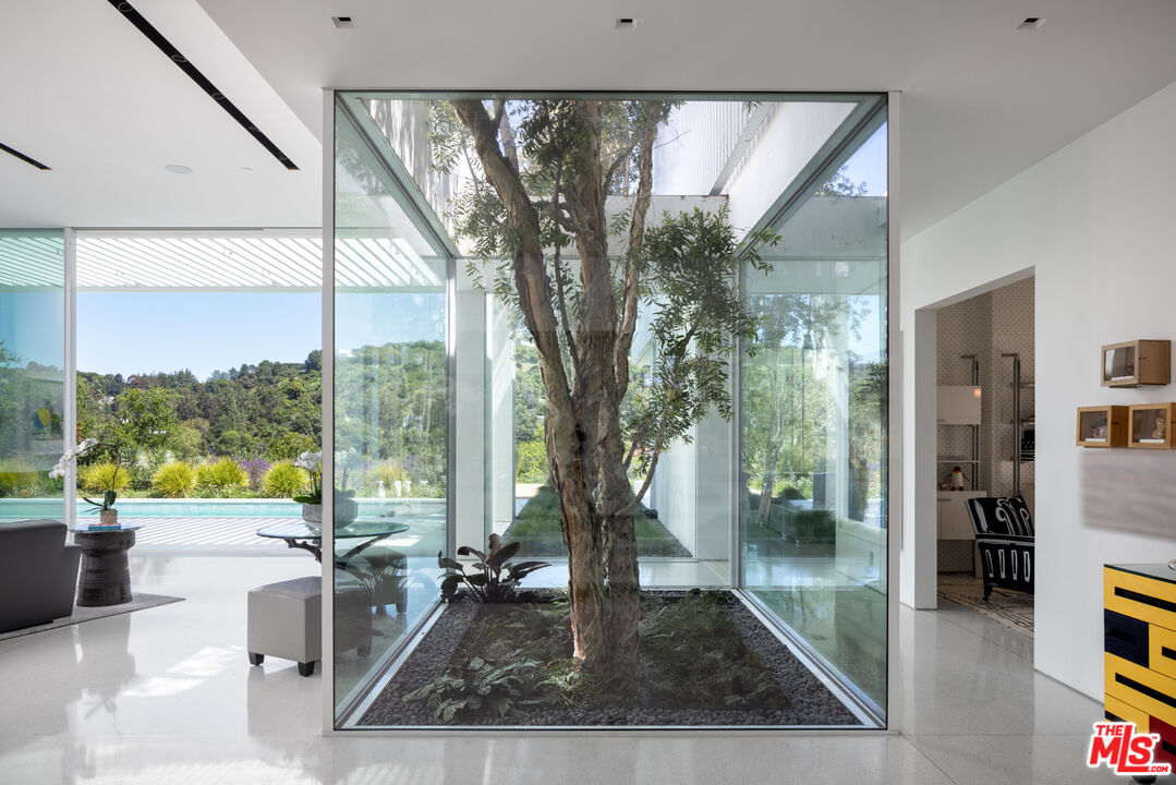 MLS #25504377 image #8