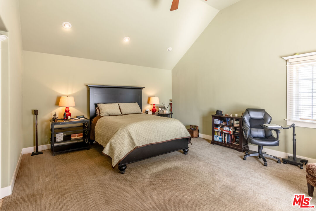 MLS #25504765 image #14