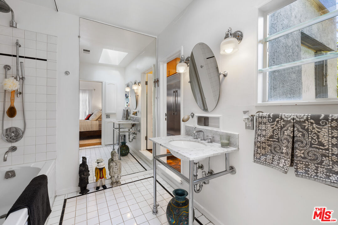 MLS #25504815 image #12