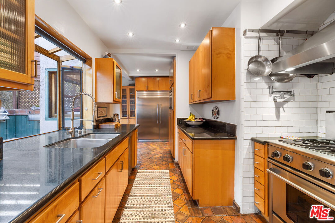 MLS #25504815 image #17