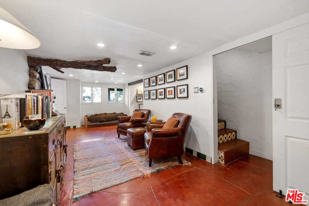 MLS #25504815 image #23