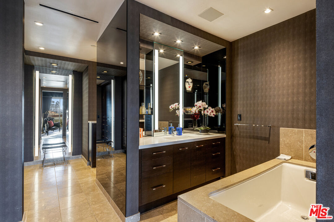 MLS #25504971 image #14