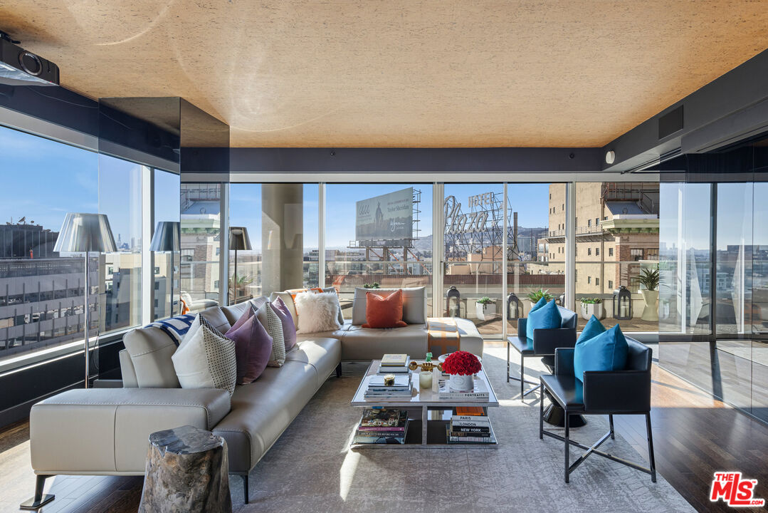 MLS #25504971 image #2