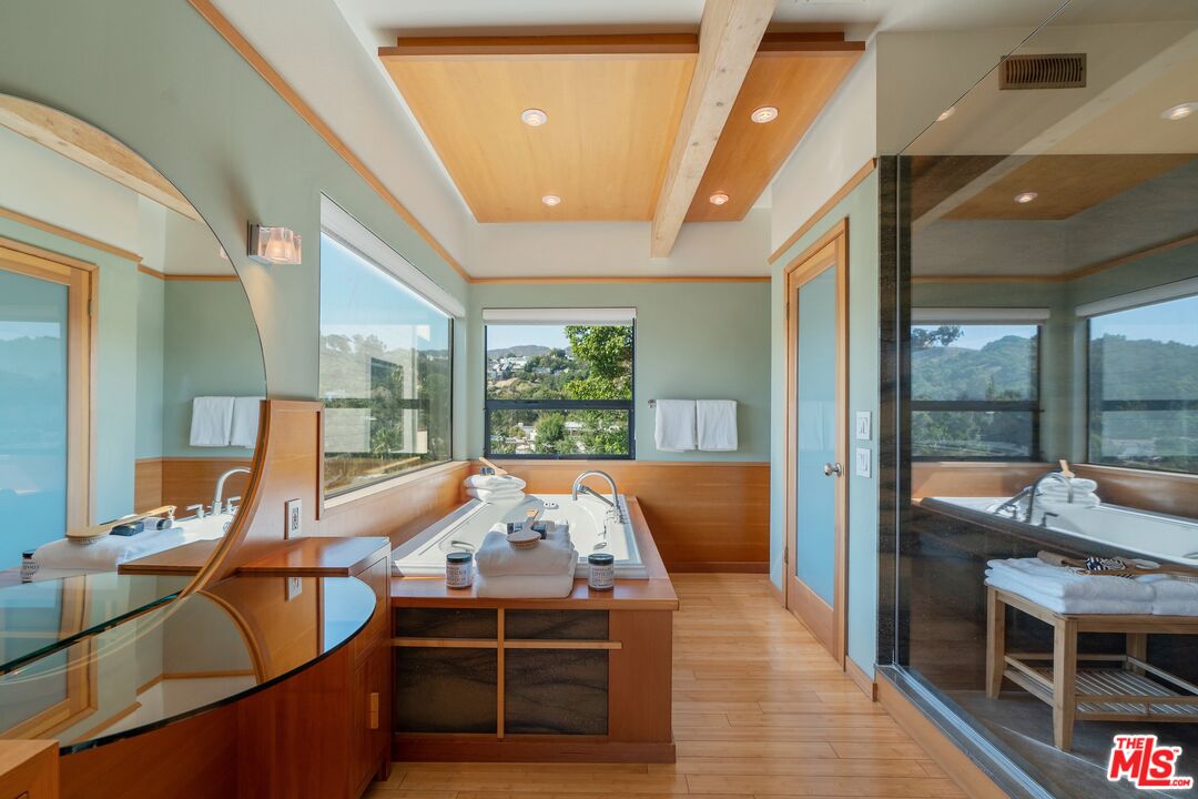 MLS #25505807 image #19