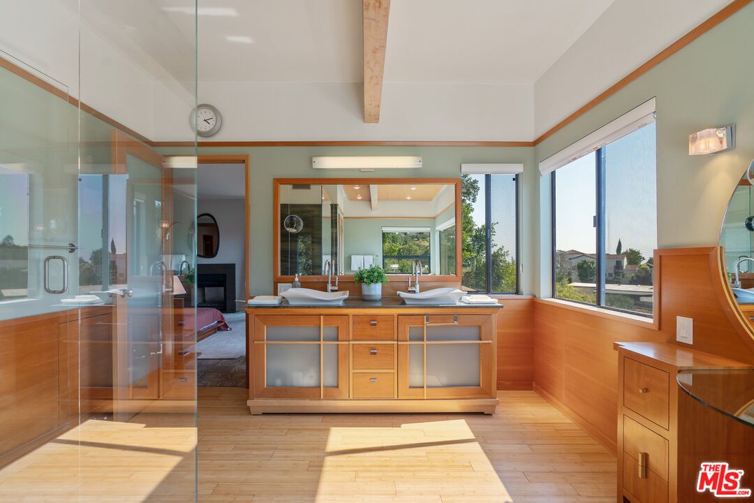 MLS #25505807 image #20