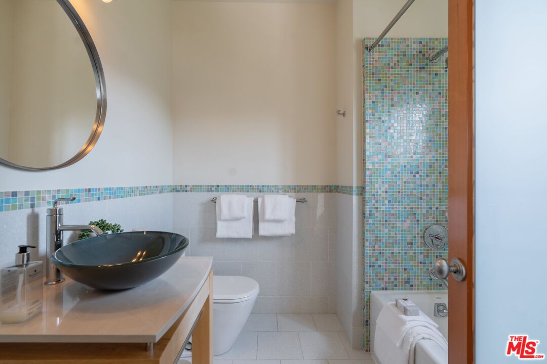 MLS #25505807 image #30