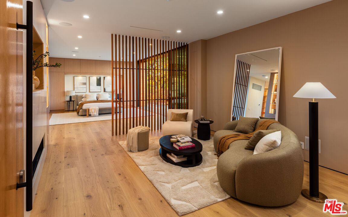 MLS #25505925 image #12