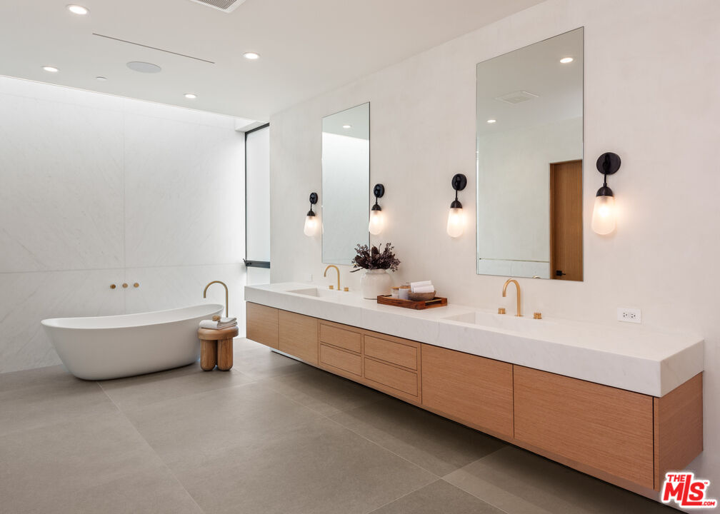 MLS #25505925 image #16