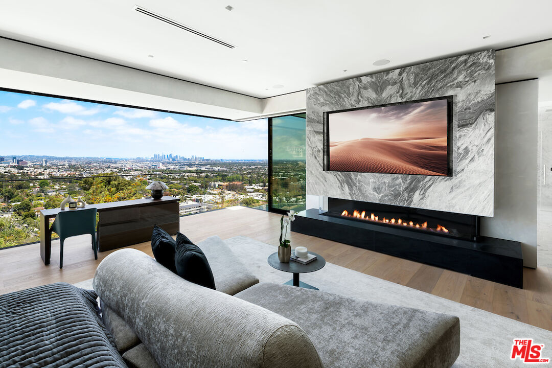 MLS #25506155 image #24