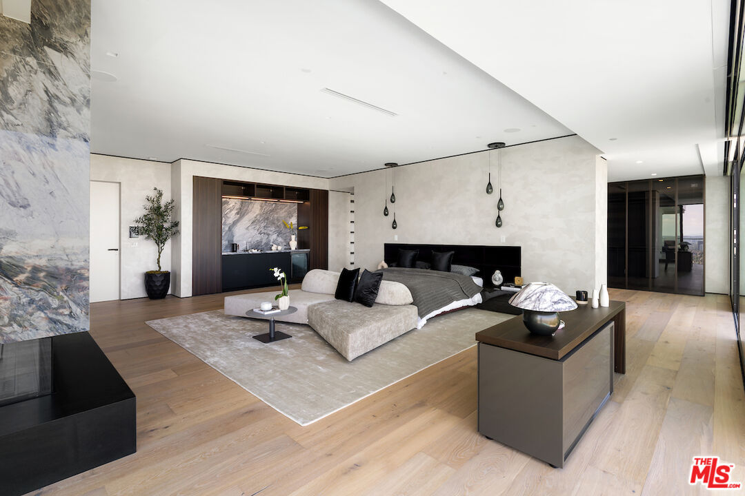 MLS #25506155 image #26