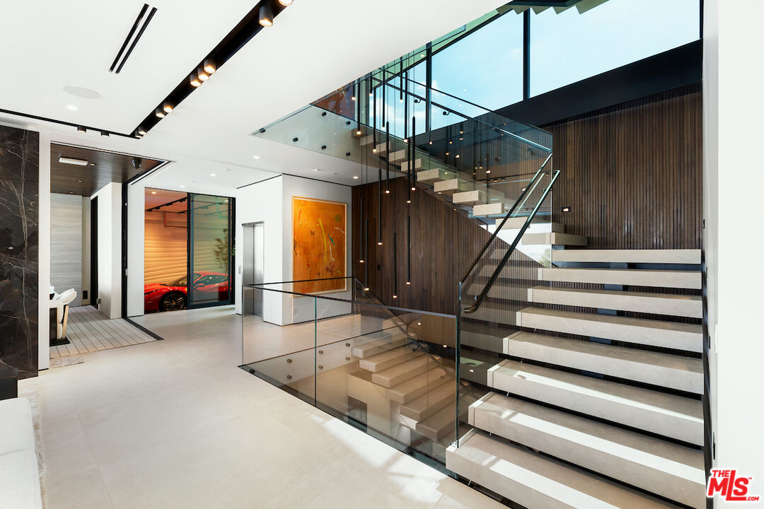 MLS #25506155 image #3