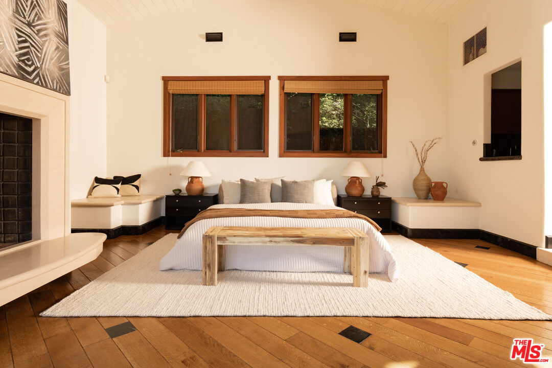 MLS #25506641 image #15