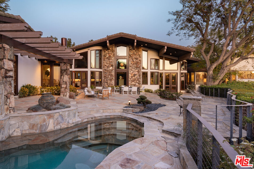 MLS #25506641 image #23