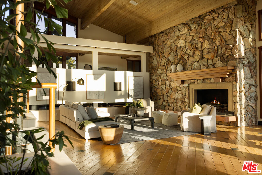 MLS #25506641 image #6