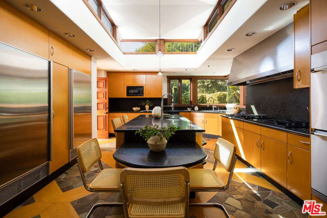 MLS #25506641 image #8