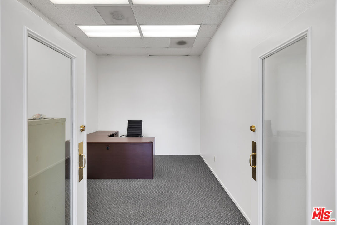 MLS #25507641 image #33