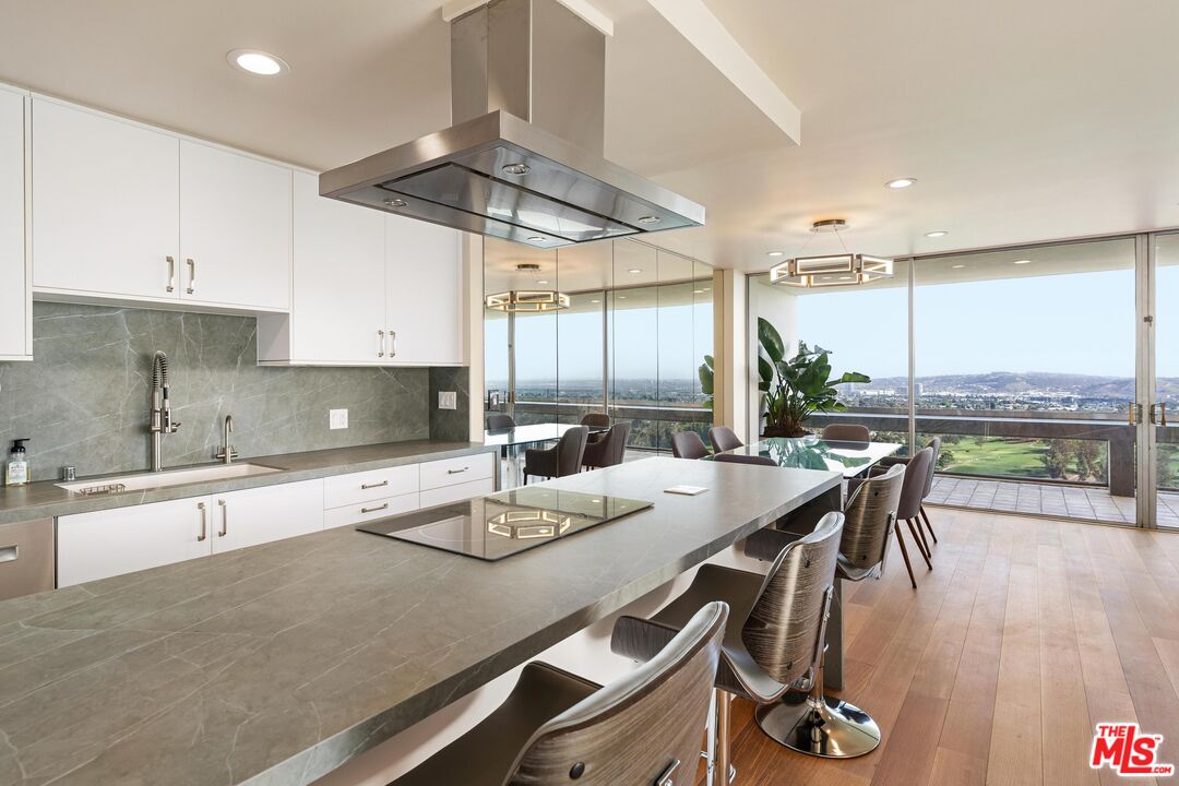 MLS #25509121 image #0