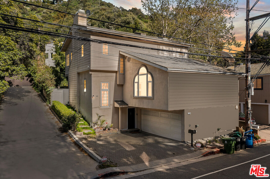 MLS #25509703 image #0