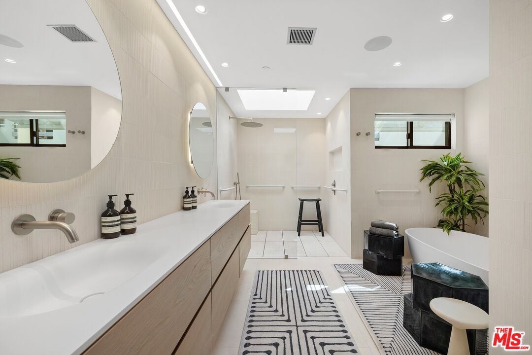 MLS #25510561 image #11