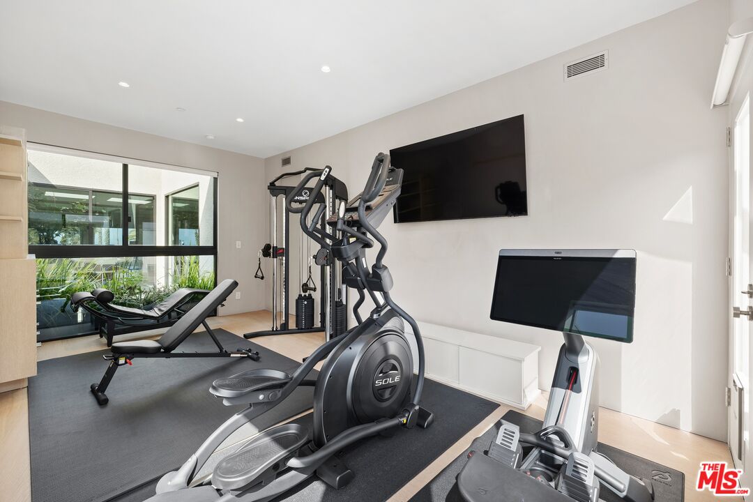 MLS #25510561 image #22