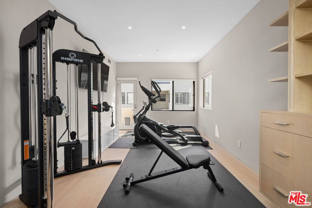 MLS #25510561 image #23