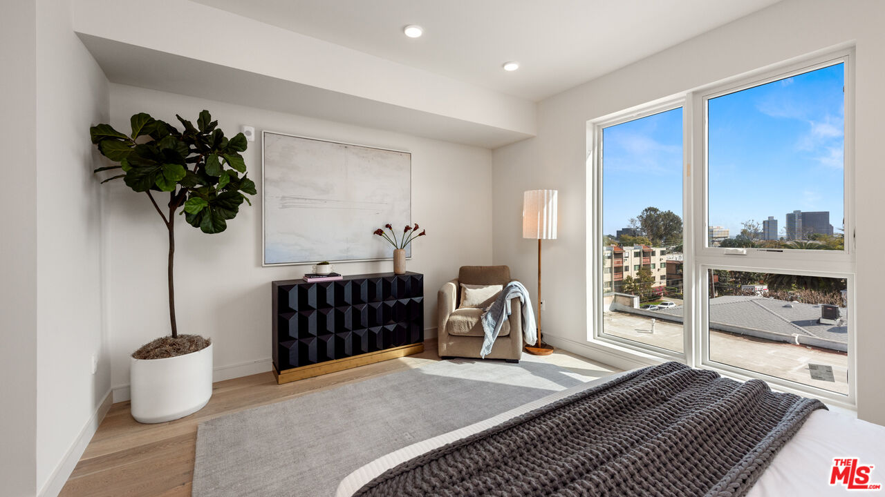 MLS #25511035 image #17