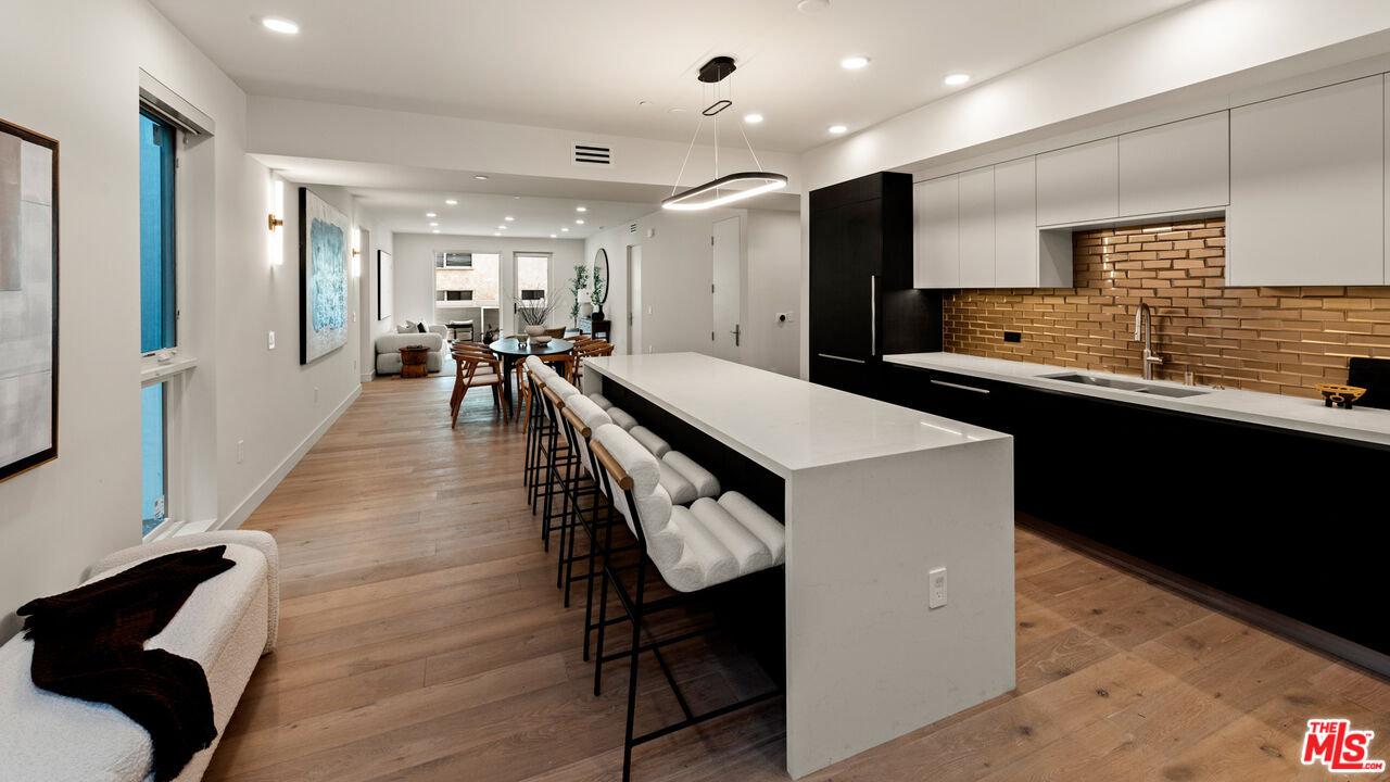 MLS #25511065 image #3