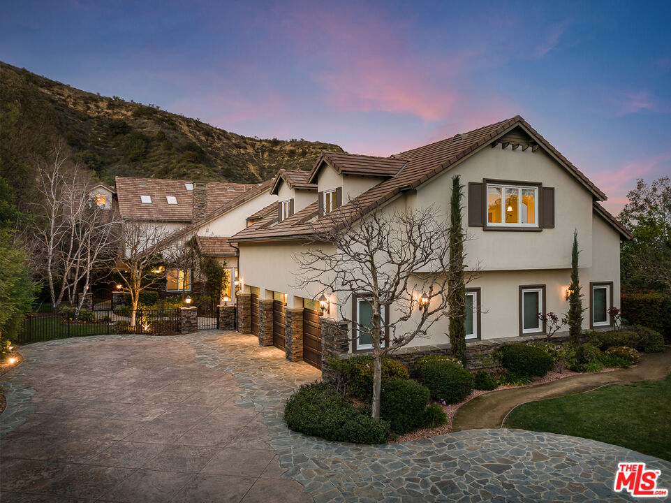 MLS #25511459 image #2