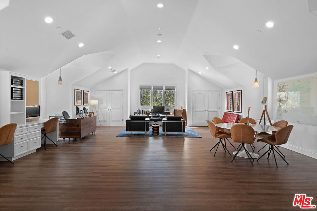 MLS #25511459 image #34