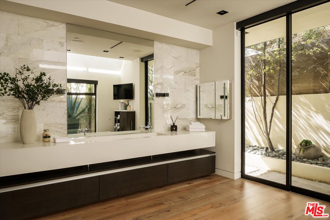 MLS #25511479 image #15