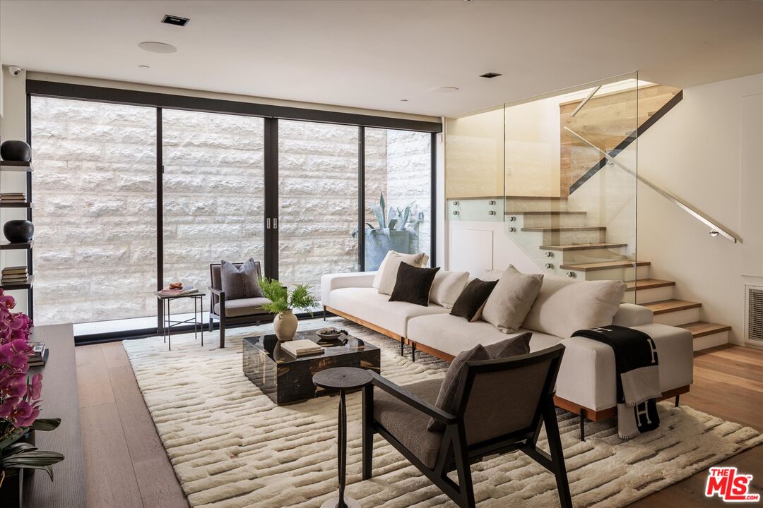 MLS #25511479 image #16