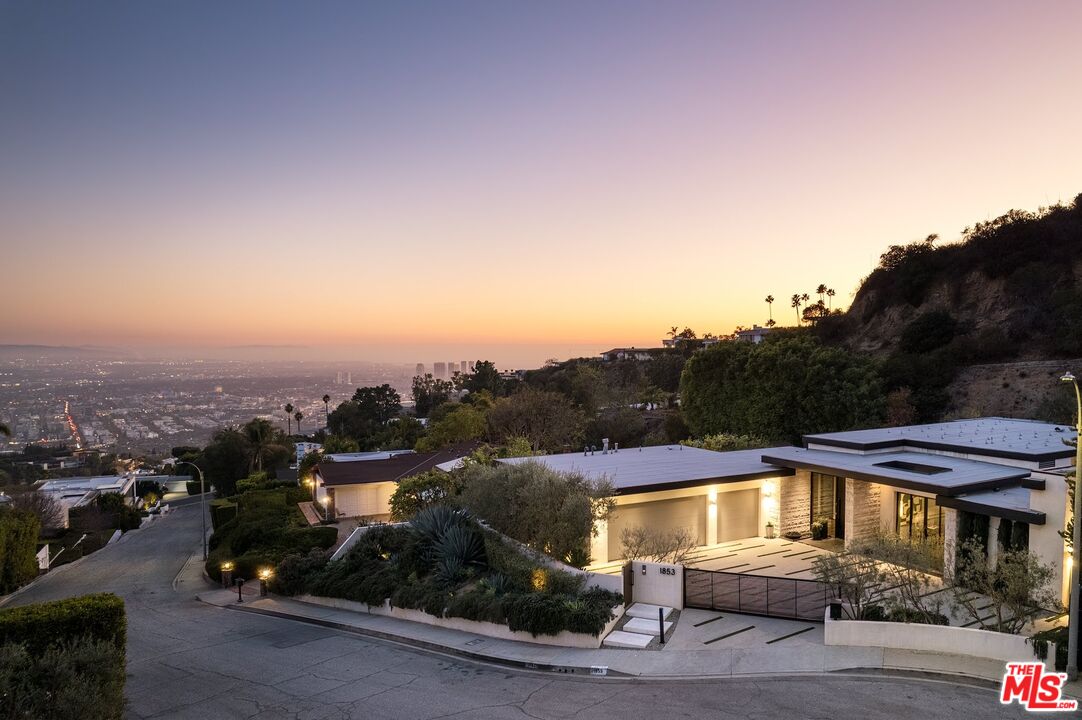 MLS #25511479 image #2