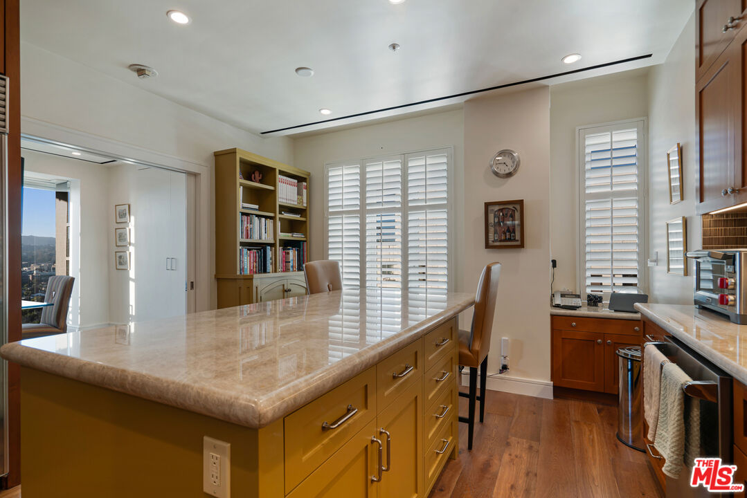 MLS #25511585 image #16