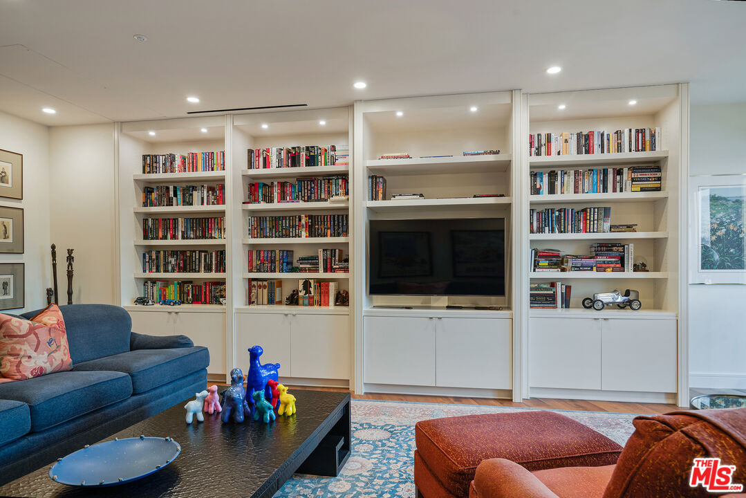 MLS #25511585 image #30