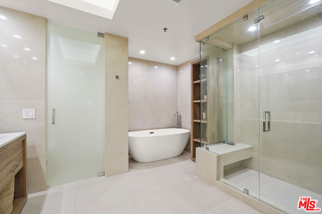 MLS #25511973 image #17