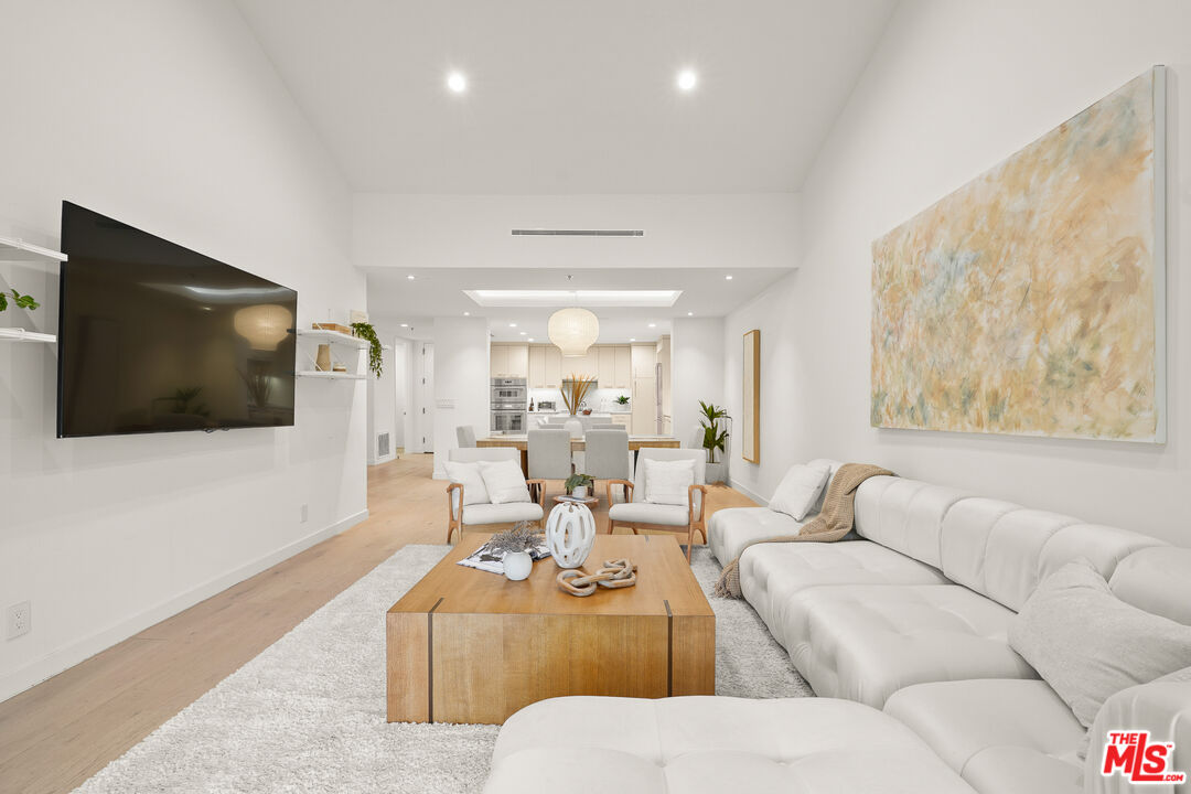 MLS #25511973 image #1