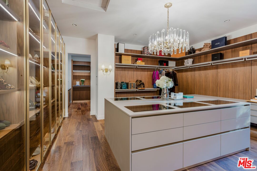 MLS #25512741 image #20