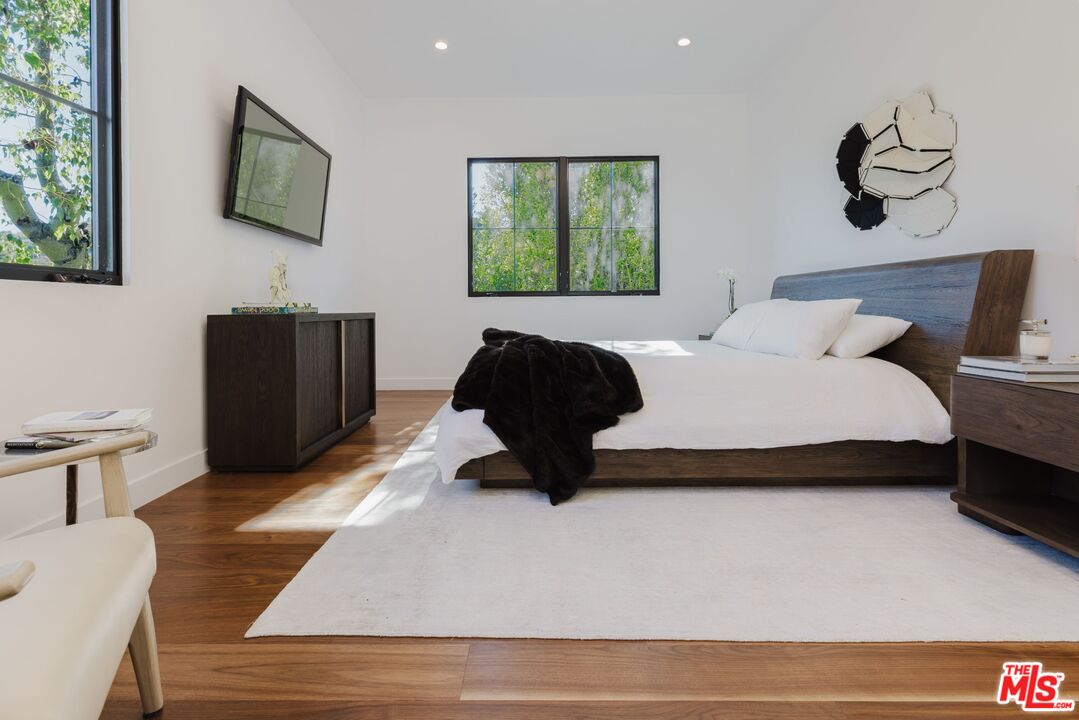 MLS #25512741 image #25