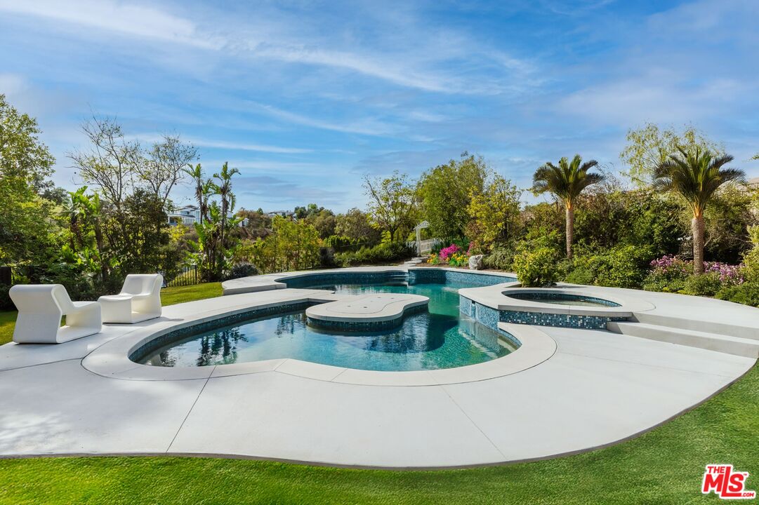 MLS #25512741 image #29