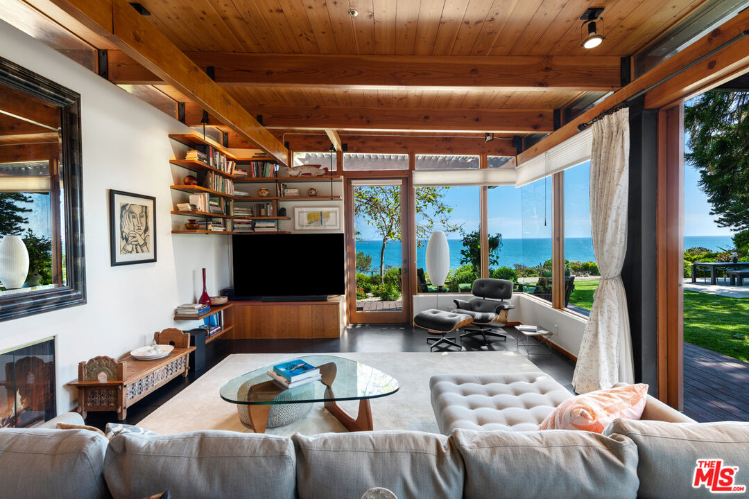 MLS #25512791 image #9