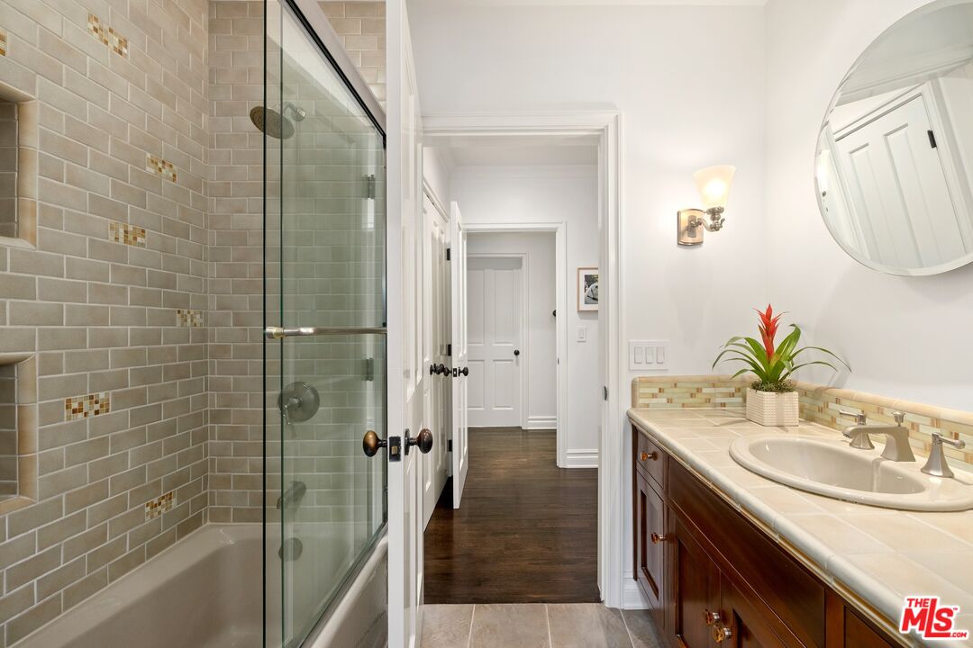 MLS #25512909 image #23