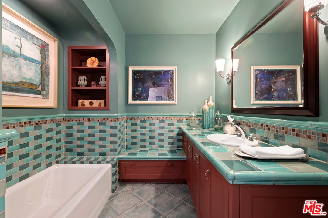 MLS #25512909 image #27