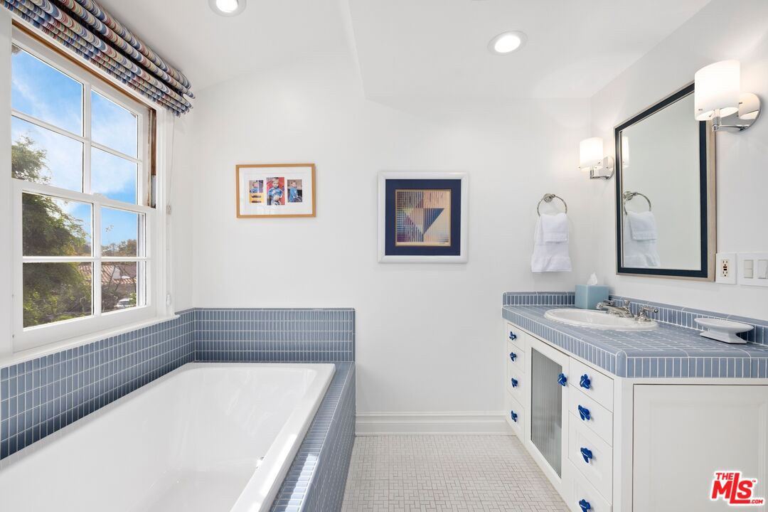 MLS #25512909 image #39