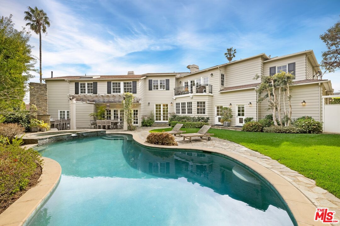 MLS #25512909 image #0