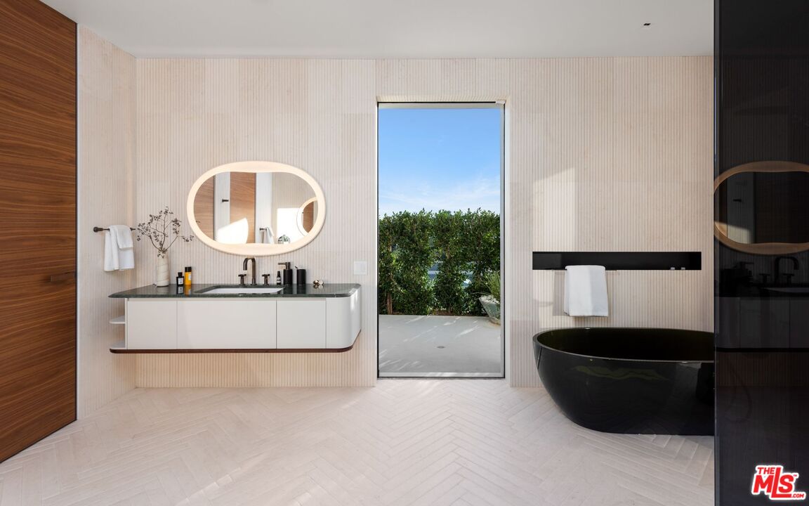 MLS #25513263 image #9