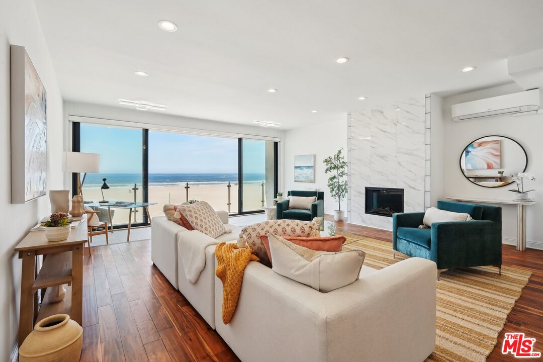 MLS #25513773 image #0